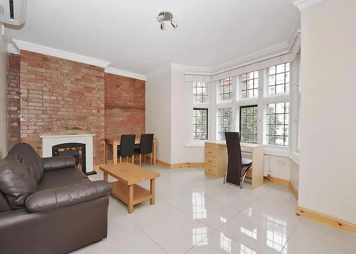 1 Bedroom Apartment In Leicester Square