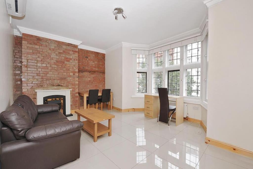 1 Bedroom In Leicester Square Apartment